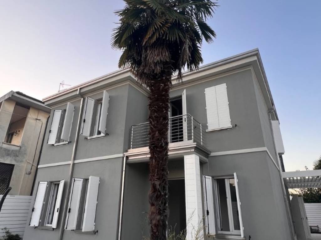 Villa a Mantova in Via Cremona, 73 - Foto 2