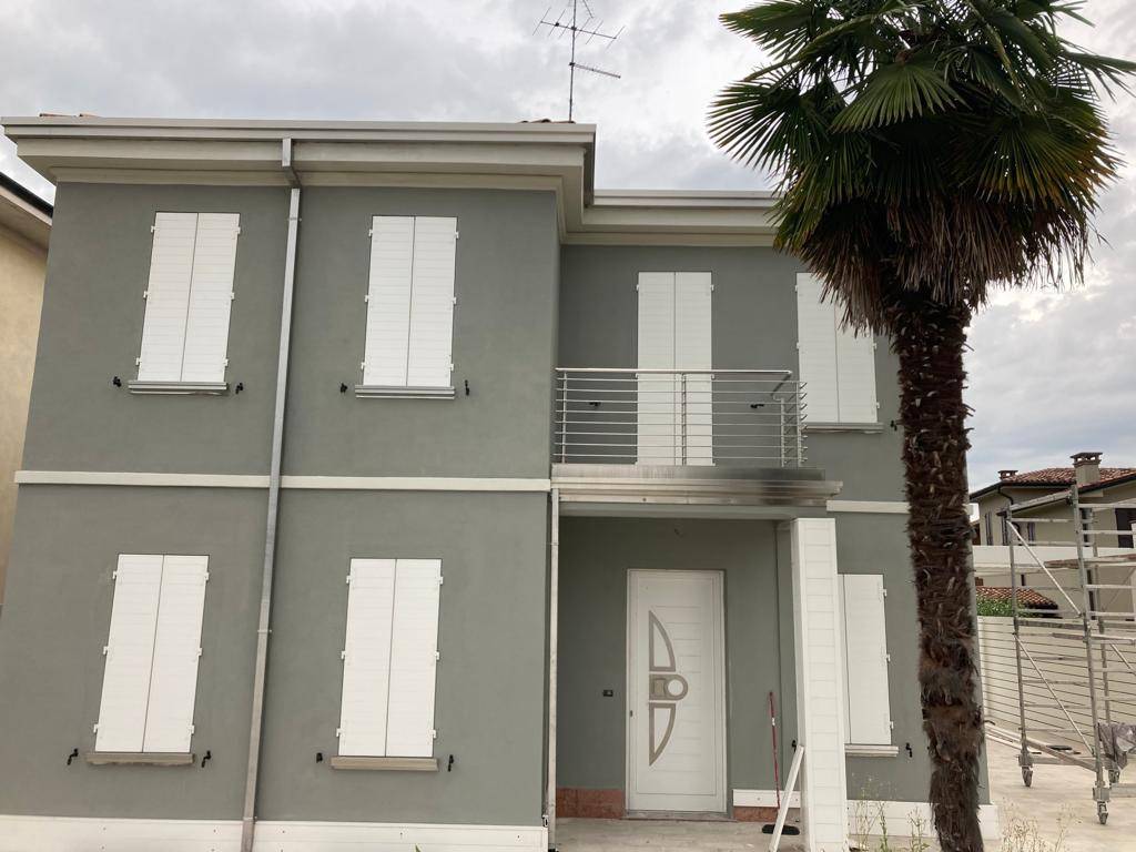 Villa a Mantova in Via Cremona, 73 - Foto 3
