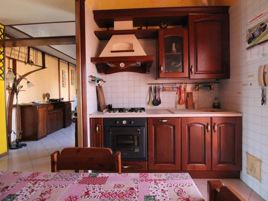 Villa a Caronno pertusella in Via Carlo Borroni, 28 - Foto 5