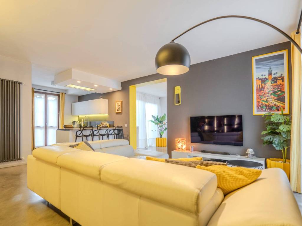 Villa a Arona in Via Francesco Petrarca, 7 - Foto 2