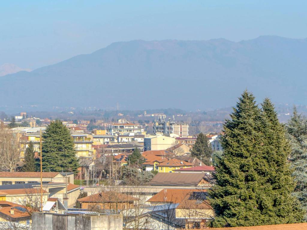 Villa a Arona in Via Francesco Petrarca, 7 - Foto 4