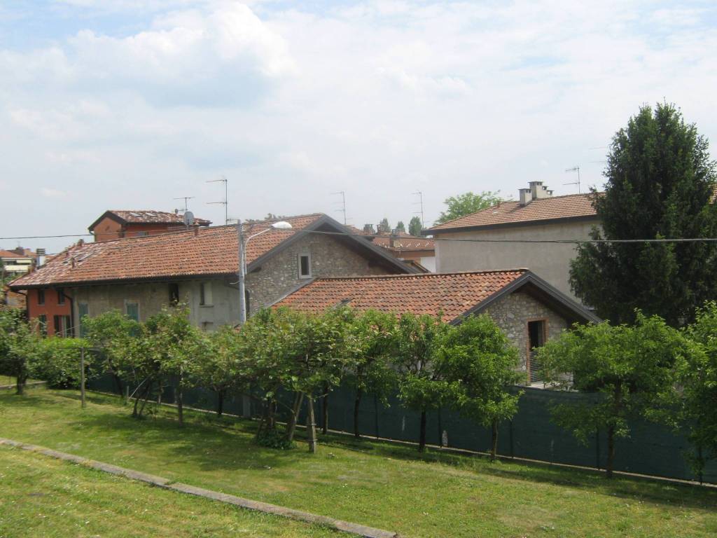 Terreno a Gavirate in Via dei Fiori - Foto 2