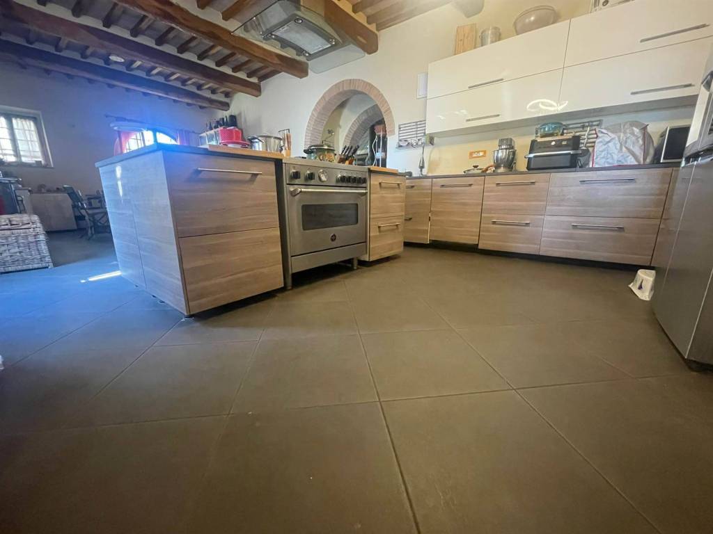 Casa indipendente a Poggibonsi in Via di Gavignano - Foto 4