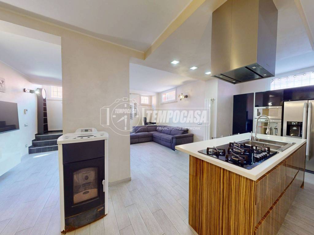 Villa a Ladispoli in Via DUBLINO 44 - Foto 5