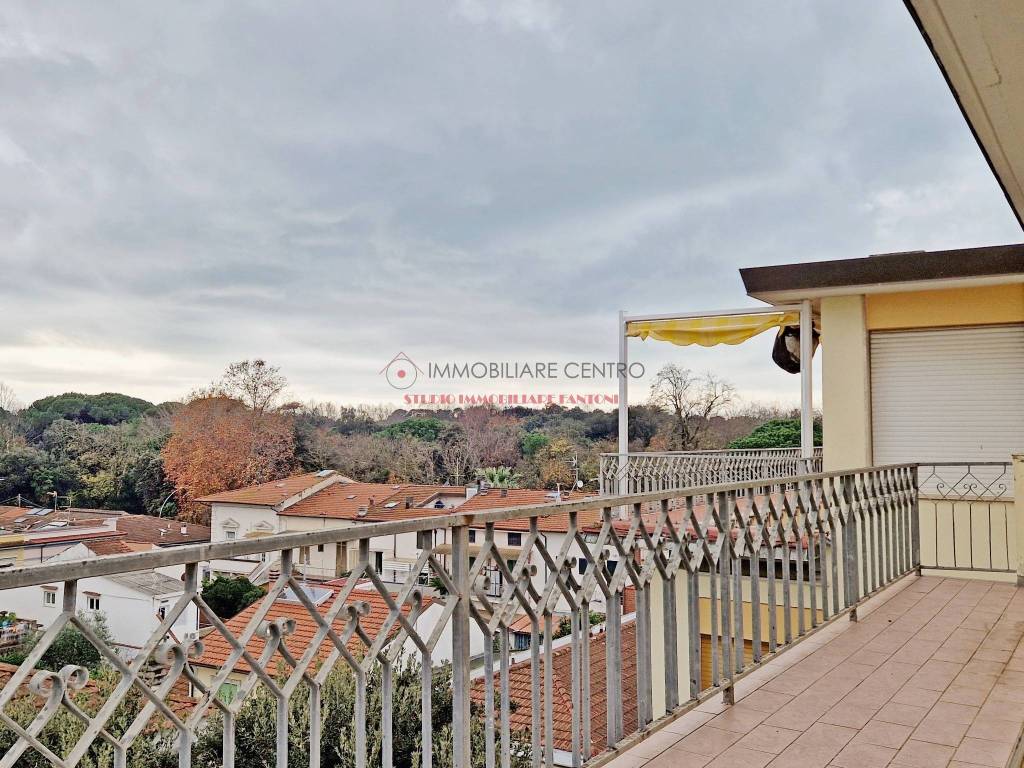 Attico / mansarda a Viareggio in Via Piave - Foto 3