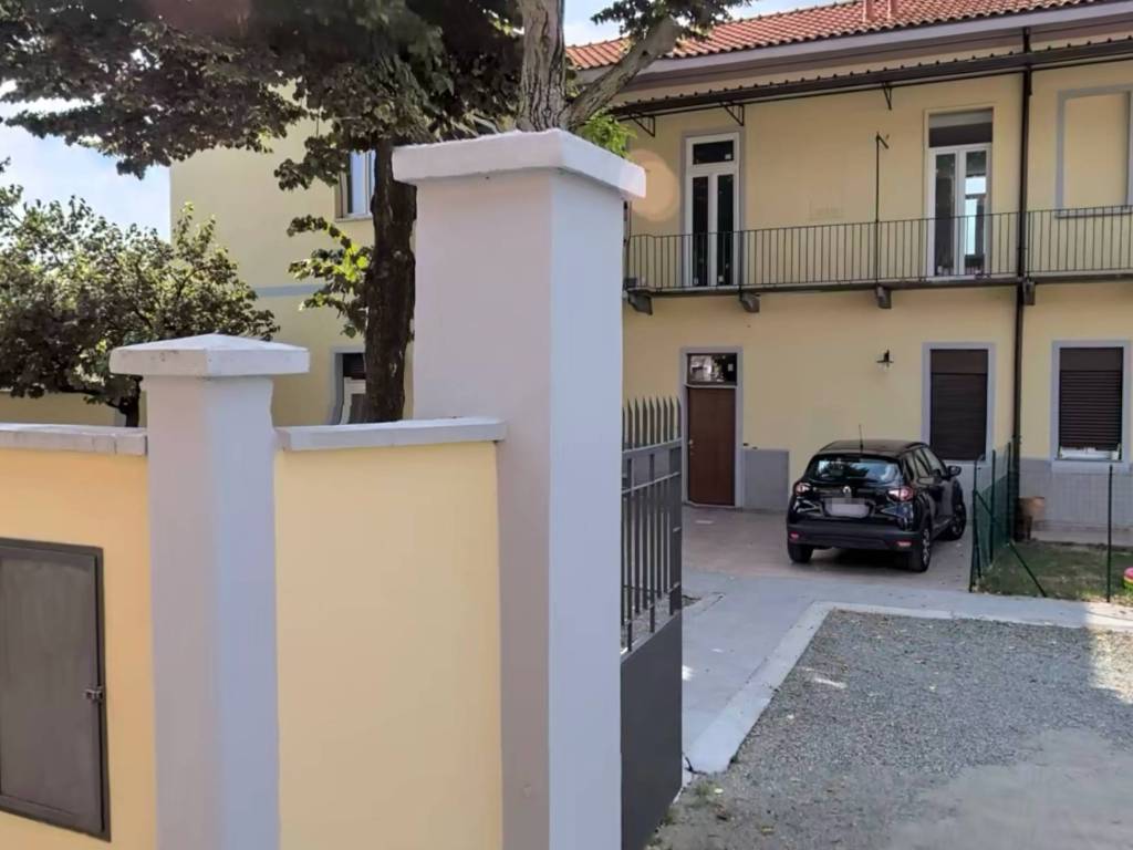 Appartamento a Busto arsizio in Via Cortina d'Ampezzo, 7 - Foto 3