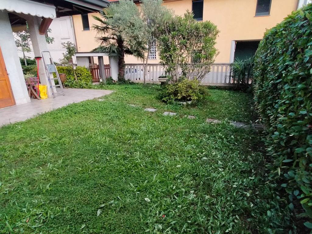 Villa a Fagnano olona in Via Monte Grappa, 23 - Foto 5