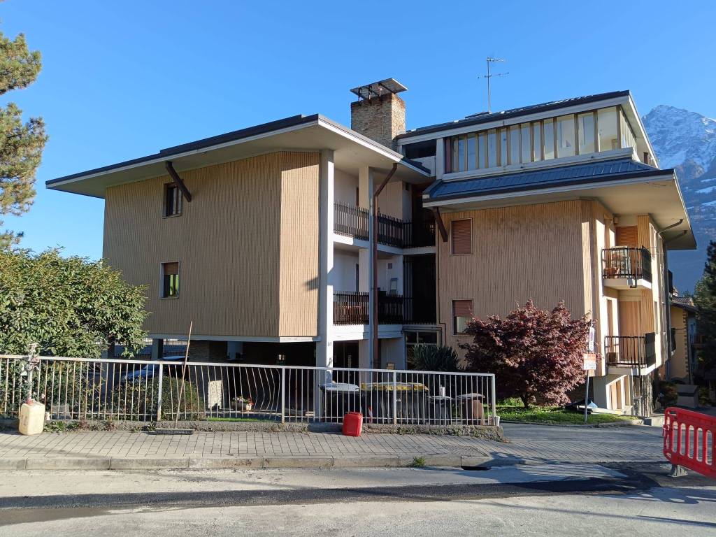 Appartamento a Aosta in Viale Gran San Bernardo, 8 - Foto 3