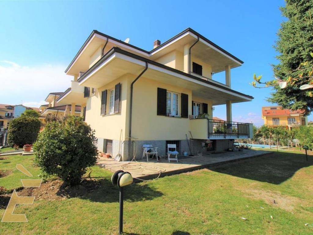 Villa a Bra in VIA MOLINERI, 20 - Foto 2