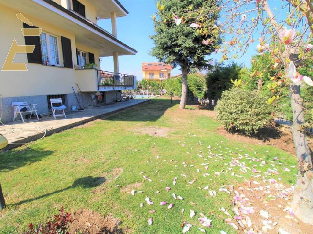 Villa a Bra in VIA MOLINERI, 20 - Foto 4