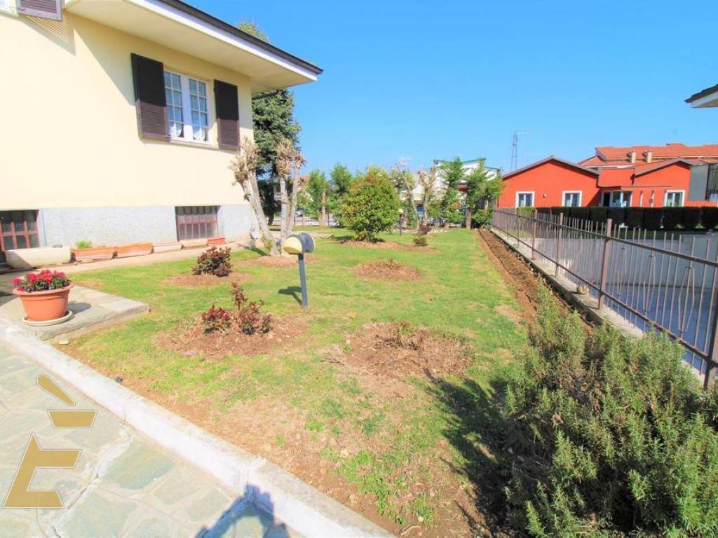 Villa a Bra in VIA MOLINERI, 20 - Foto 5