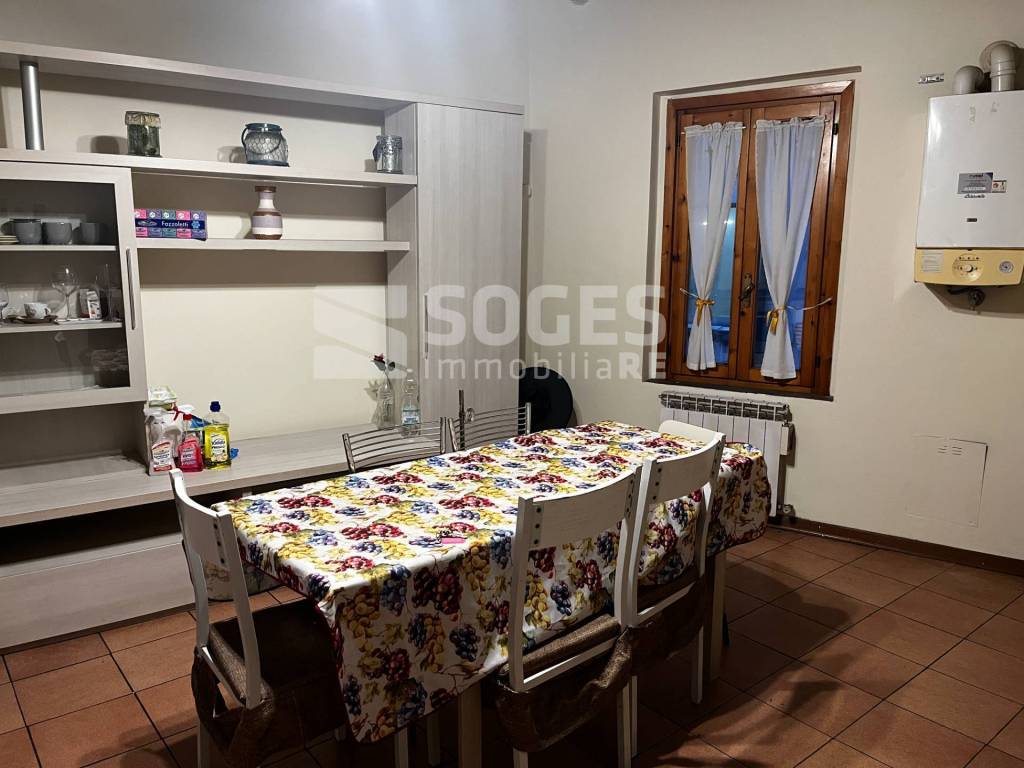 Appartamento a Montevarchi in via trieste - Foto 2