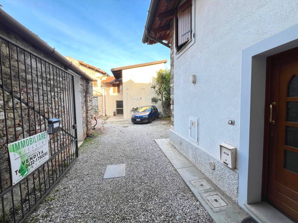 Casa indipendente a Udine in Via Anton Lazzaro Moro - Foto 2