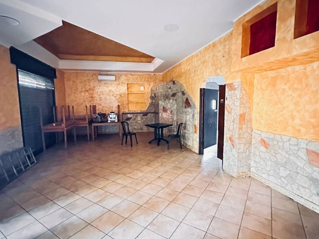 Attività / licenza a Velletri in Via Rioli - Foto 4