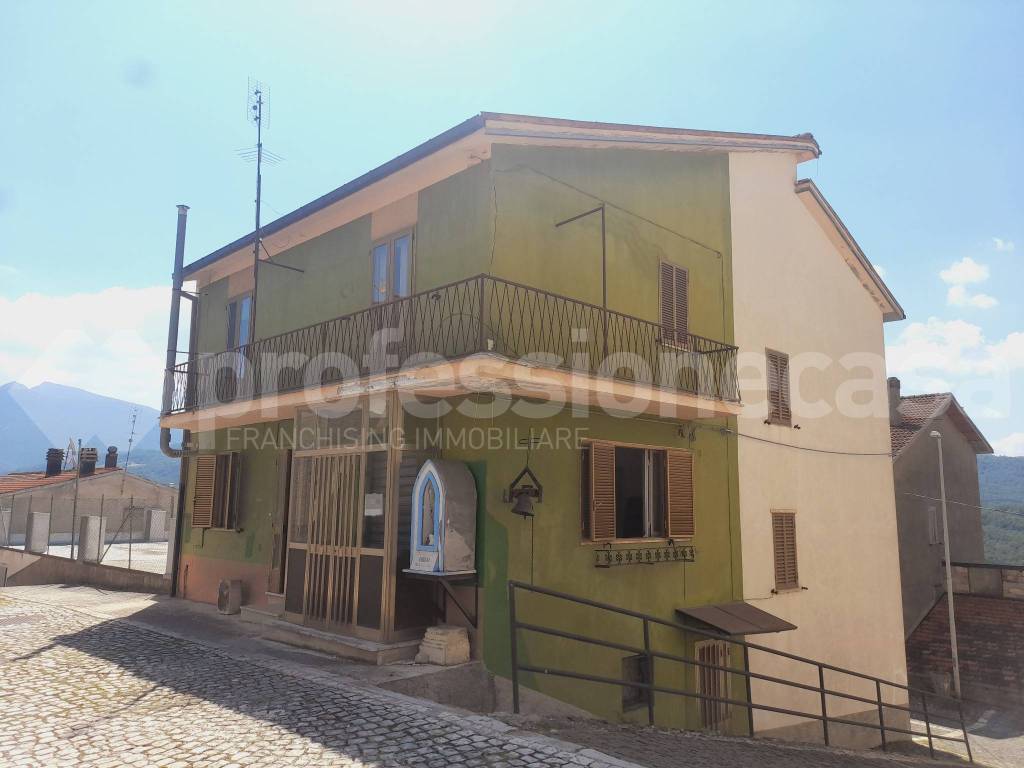 Casa indipendente a Ateleta in Piazza Carolina - Foto 2