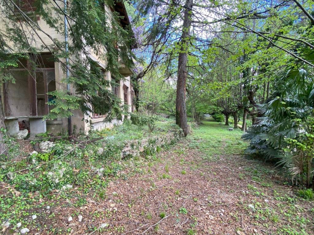 Villa a Viggiù in via Schieppati, 17 - Foto 3