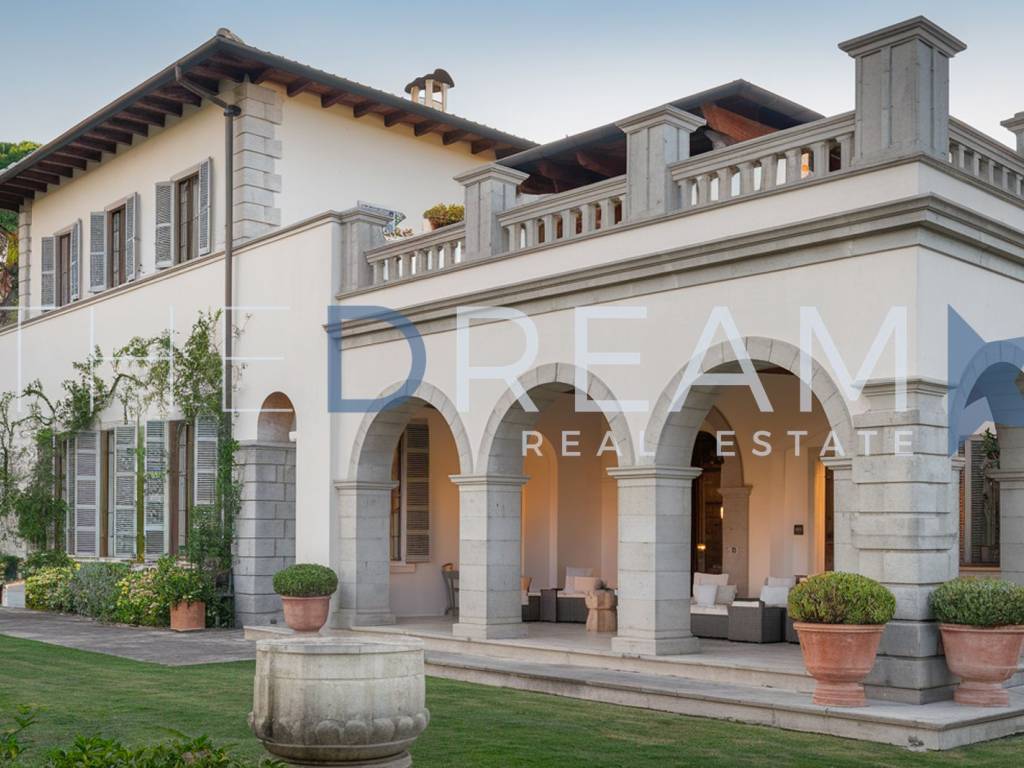 Villa a Forte dei marmi in Via Michelangelo Buonarroti, 6 - Foto 2