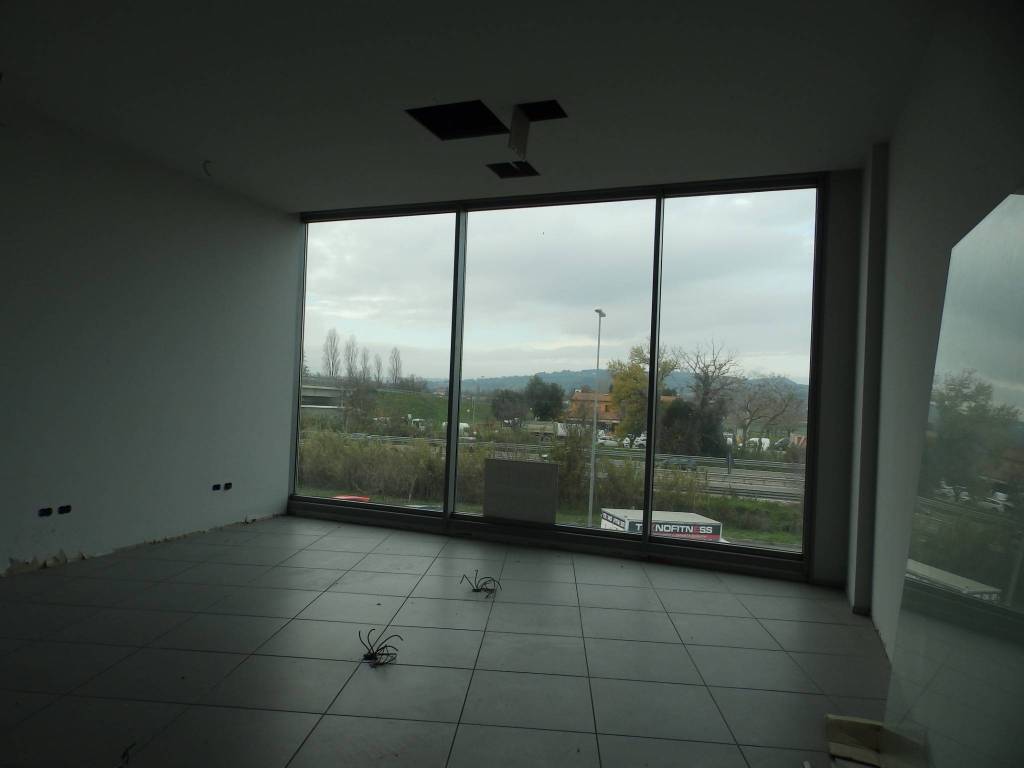 Immobile a Fano in Via Luigi Einaudi - Foto 5