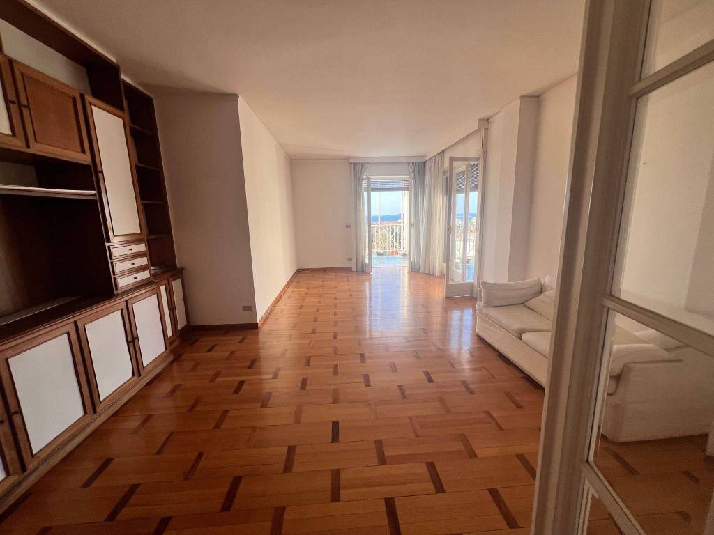 Appartamento a Sanremo in Via Privata Fratelli Asquasciati, 63 - Foto 4