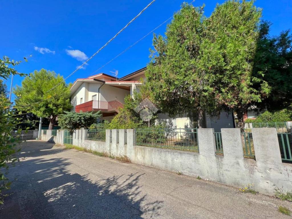 Casa indipendente a Tortoreto in Via Alessandro Volta, 14 - Foto 4