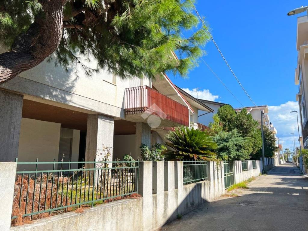 Casa indipendente a Tortoreto in Via Alessandro Volta, 14 - Foto 5