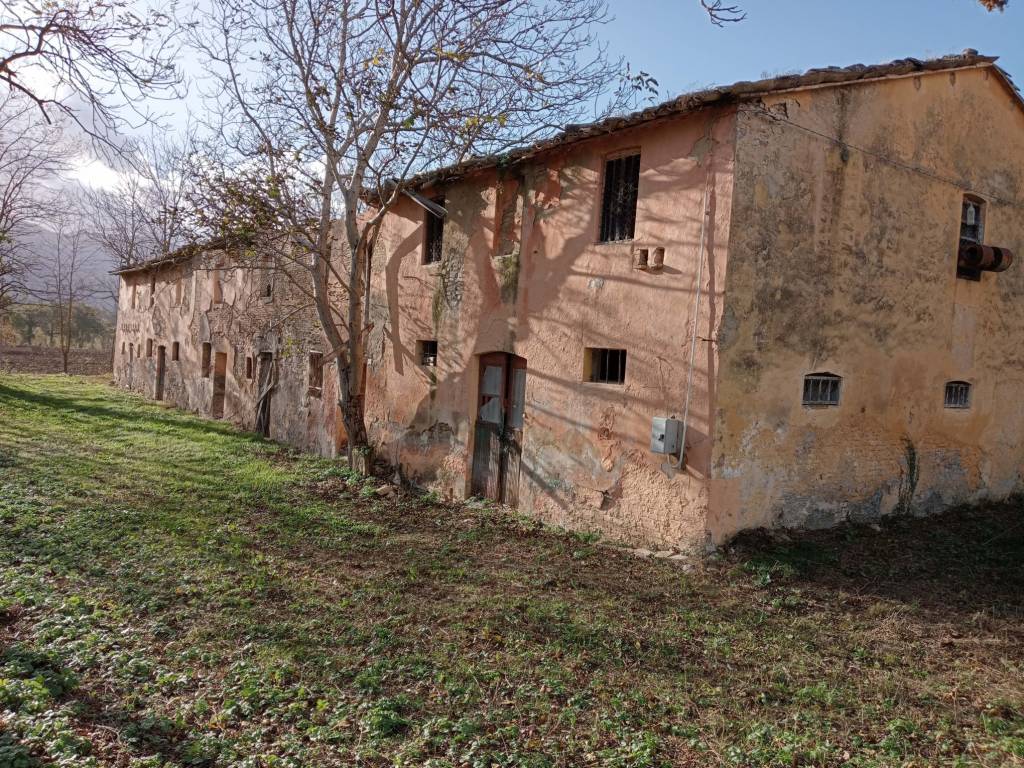Rustico / casale a Matelica in Vocabolo Crinacci - Foto 2
