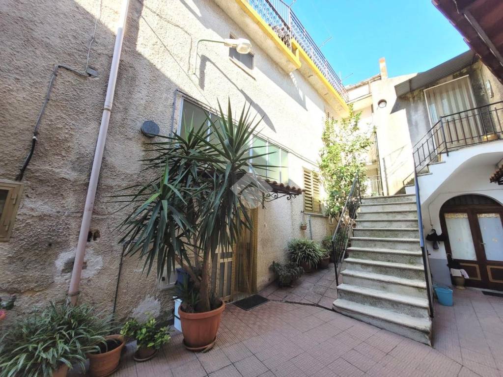 Casa indipendente a Airola in Via Petraia, 47 - Foto 2