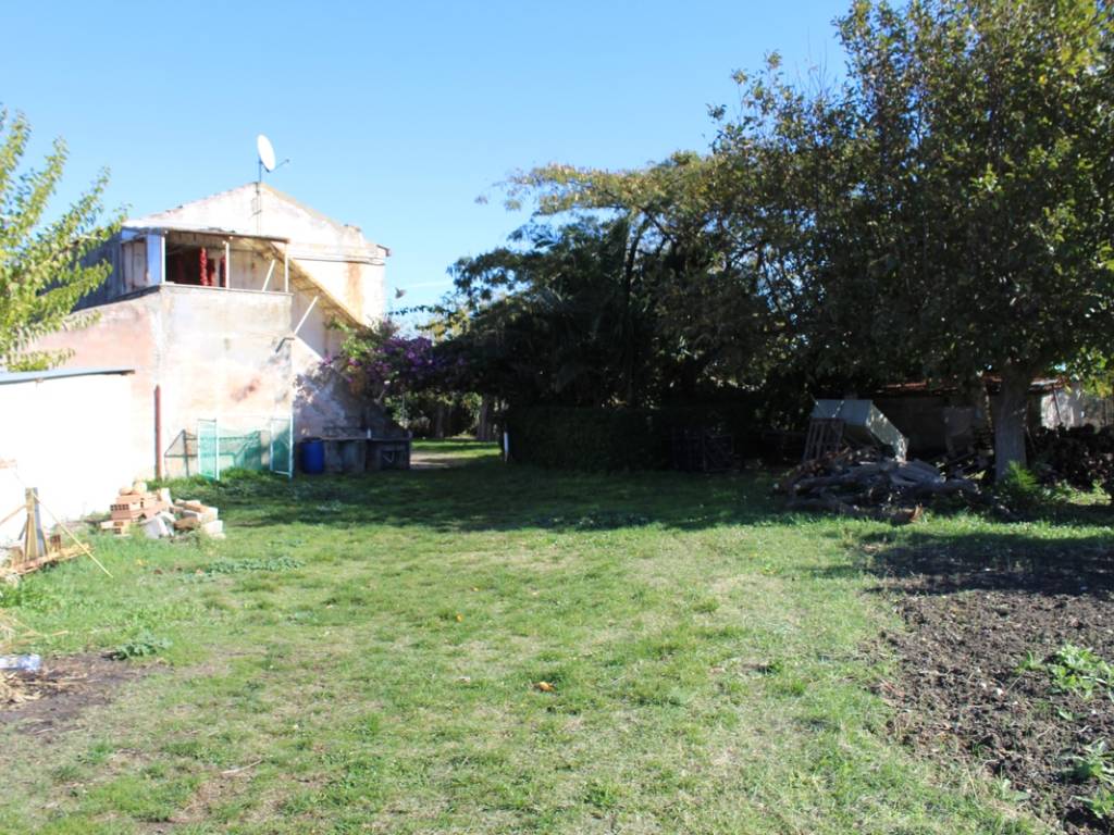 Rustico / casale a Montenero di bisaccia in Via SS 16 - Foto 4