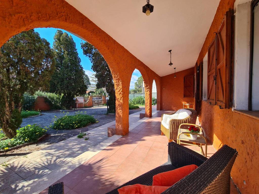 Villa a Sarroch in Via Grecale, 14 - Foto 3