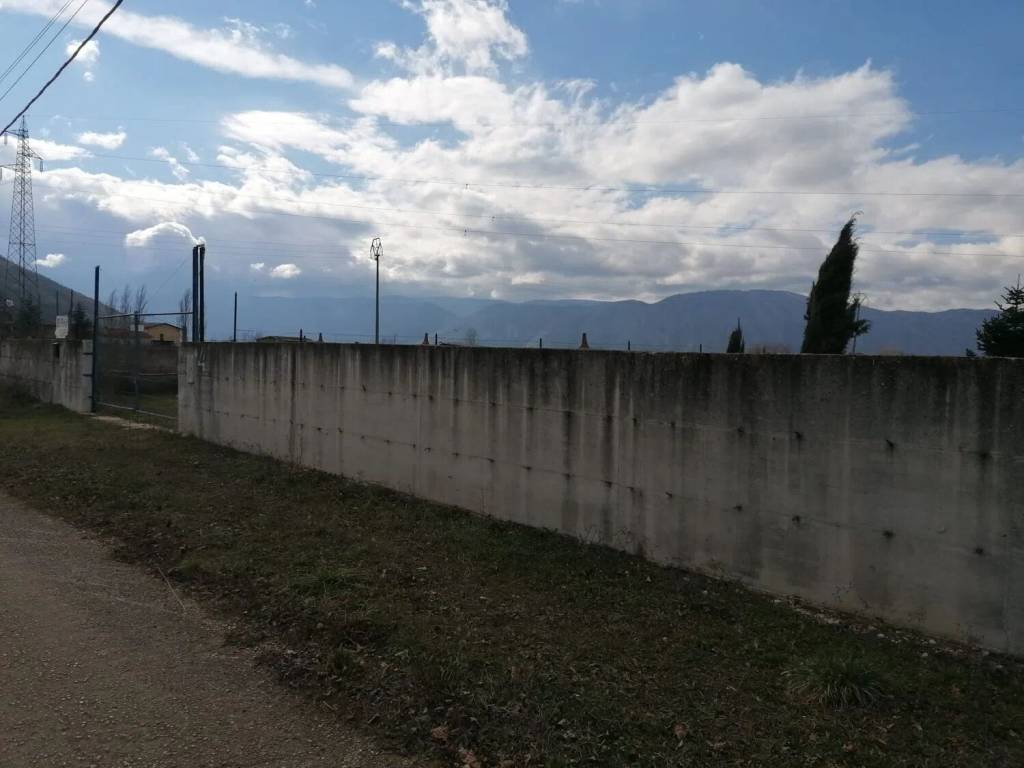 Villa a Scurcola marsicana in Via Tiburtina Valeria S.N.C. - Foto 4