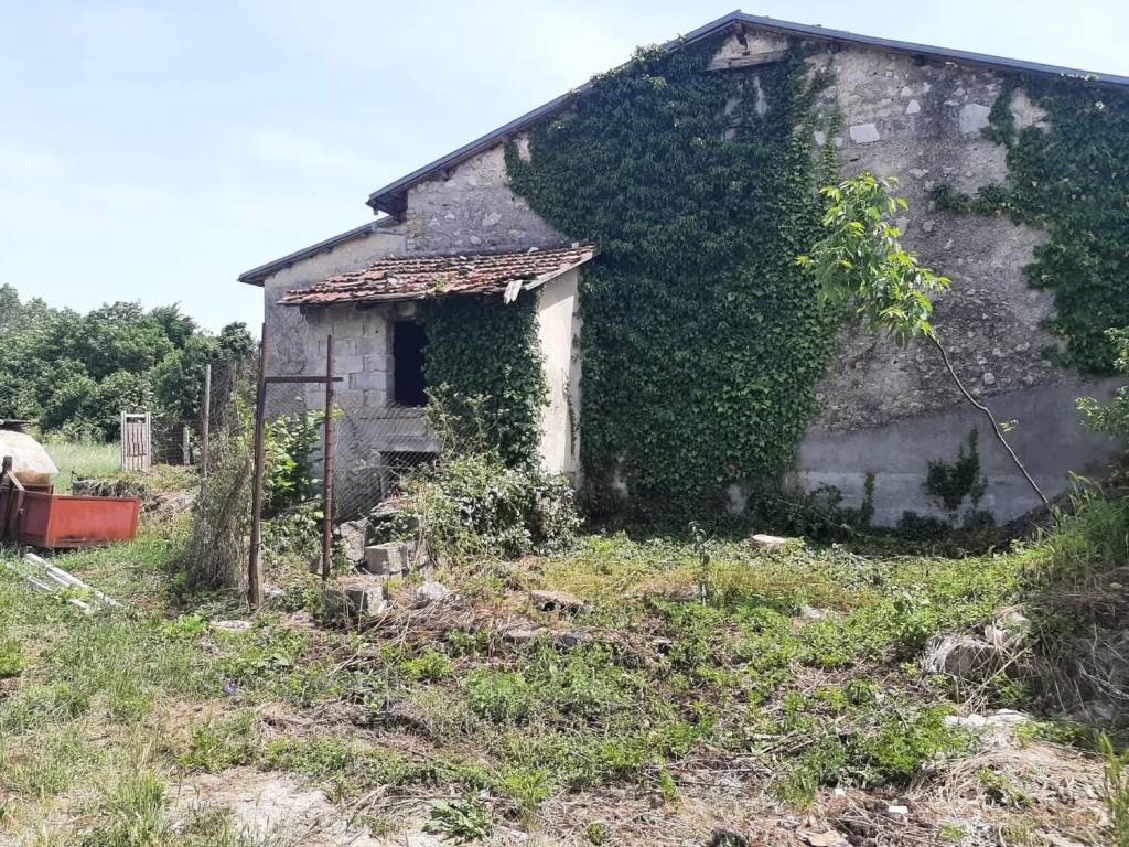 Villa a Scurcola marsicana in Via Salto S.N.C. - Foto 5