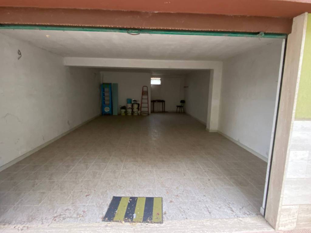 Box / garage a Bisceglie in Via degli Ortolani - Foto 3