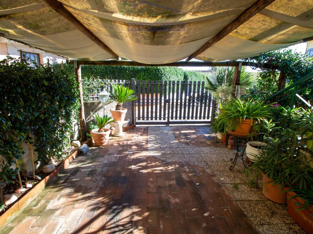 Appartamento a Montalto di castro in Via della Marzola - Foto 4
