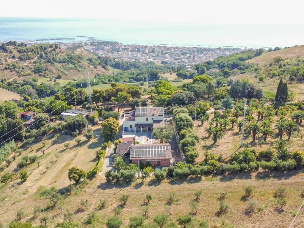 Rustico / casale a San benedetto del tronto in Contrada Santa Lucia - Foto 3