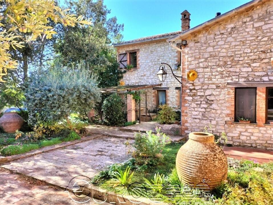 Rustico / casale a Gubbio in GUBBIO - Foto 2