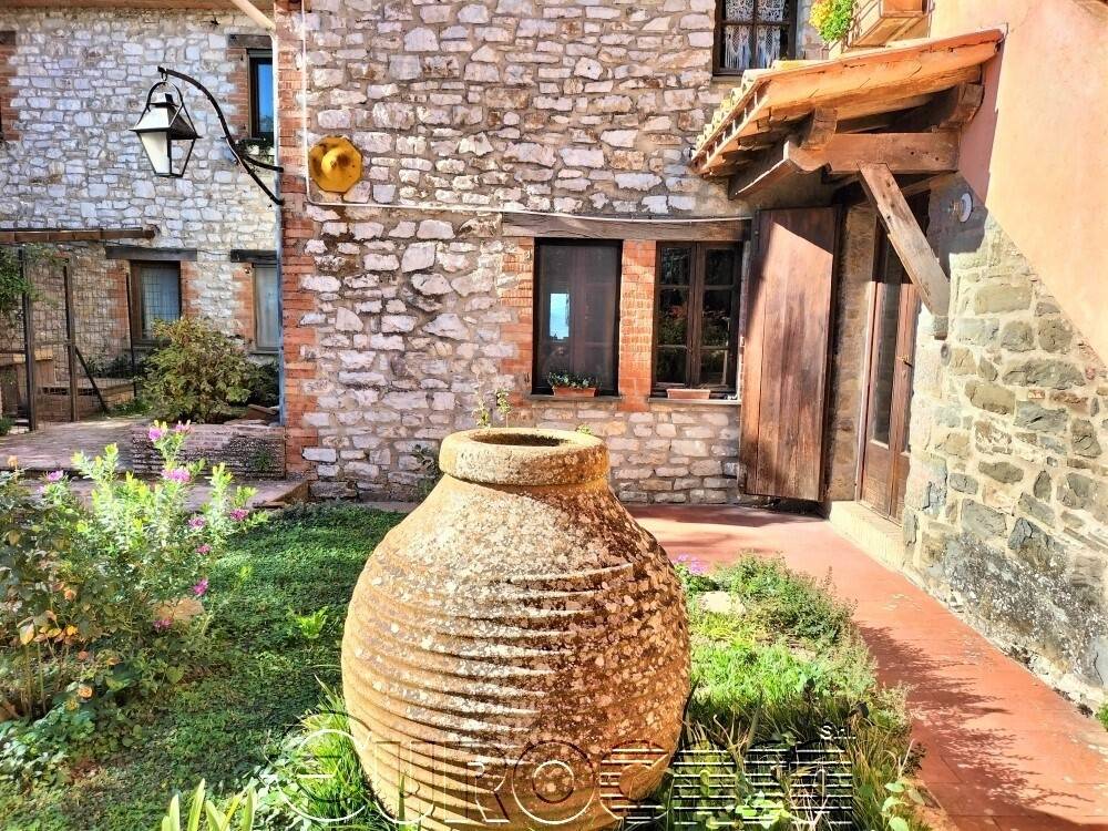 Rustico / casale a Gubbio in GUBBIO - Foto 4
