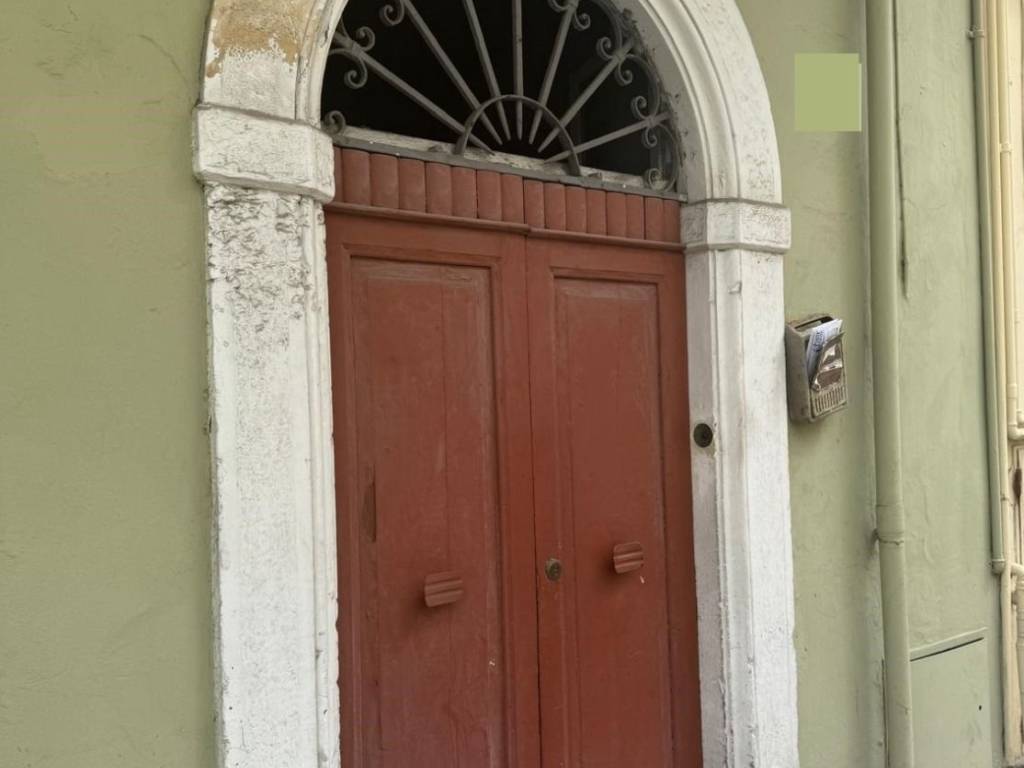 Casa indipendente a San benedetto del tronto in Via Giosuè Carducci - Foto 1