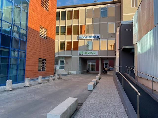 Immobile a Verona in Viale del Lavoro, 33 - Foto 2