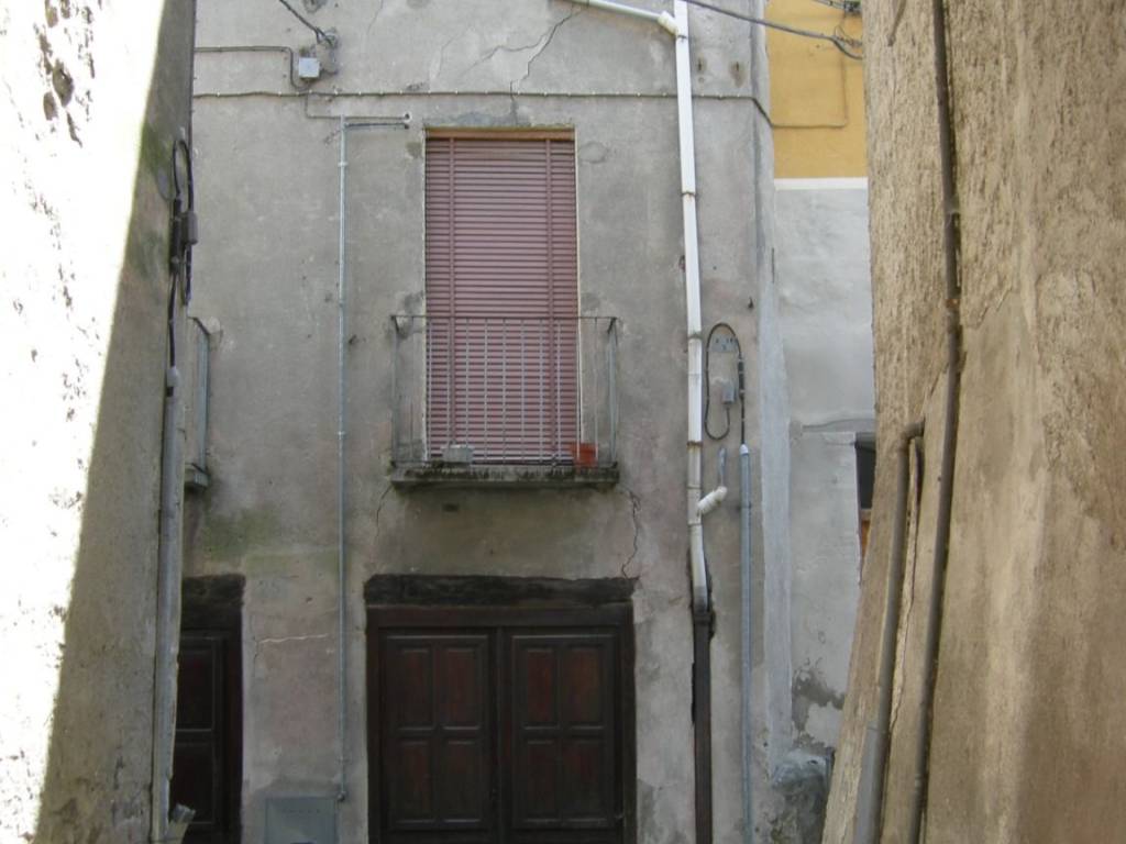 Casa indipendente a Varallo in Via Scarognini - Foto 3