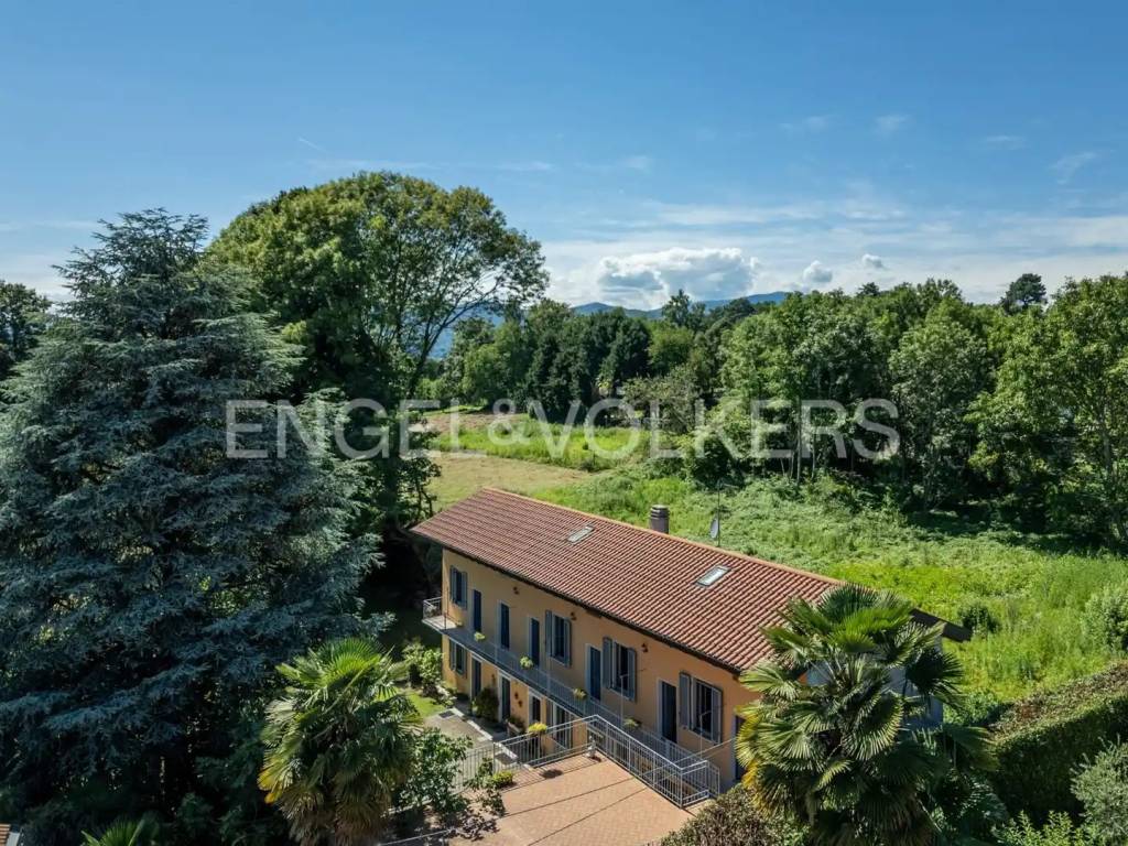 Villa a Brebbia in Via Vignetta - Foto 2