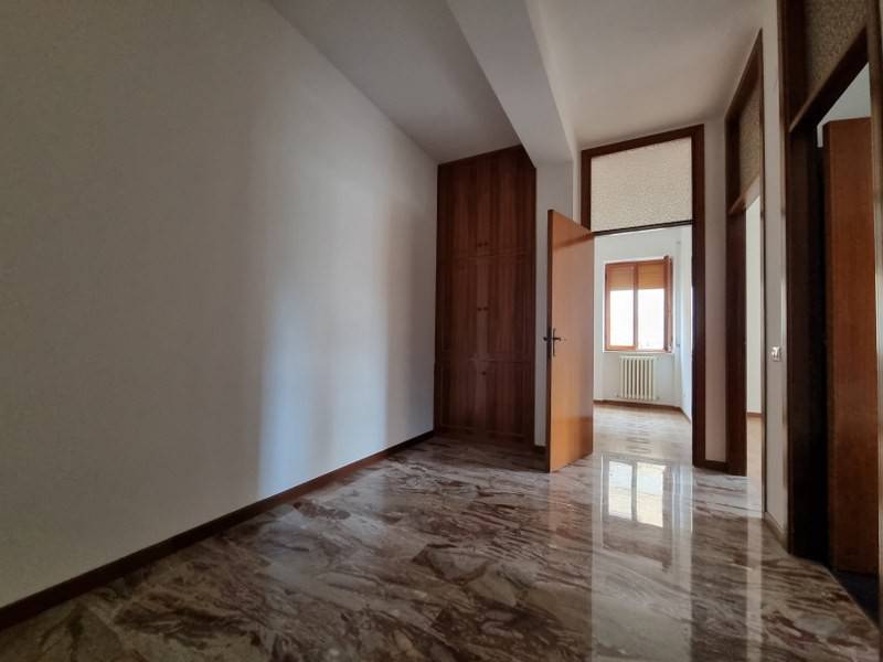 Appartamento a Corridonia in Viale Eugenio Niccolai - Foto 4