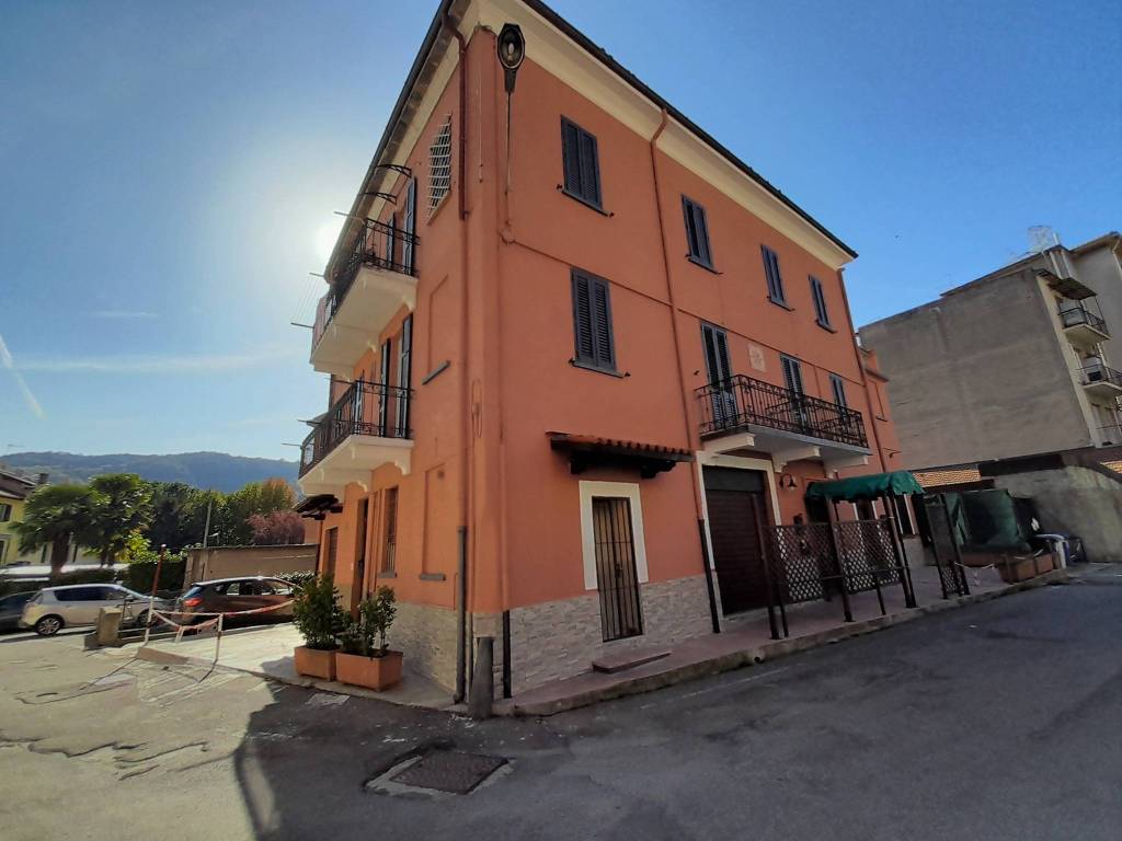 Appartamento a Cernobbio in Via Nazario Sauro - Foto 2