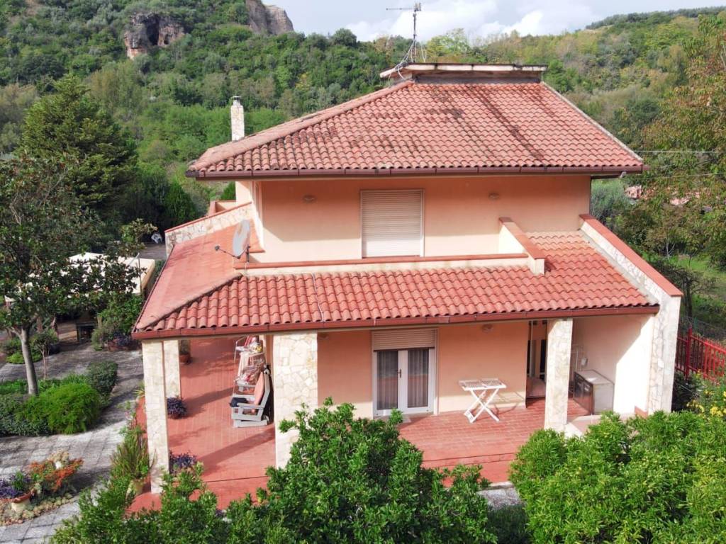 Villa a Battipaglia in Battipaglia - Foto 2