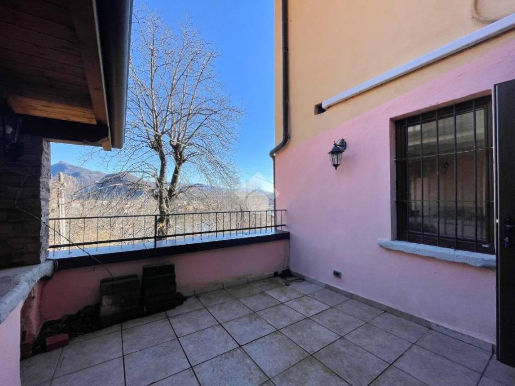 Appartamento a Arcisate in Via Alessandro Manzoni, 23 - Foto 5