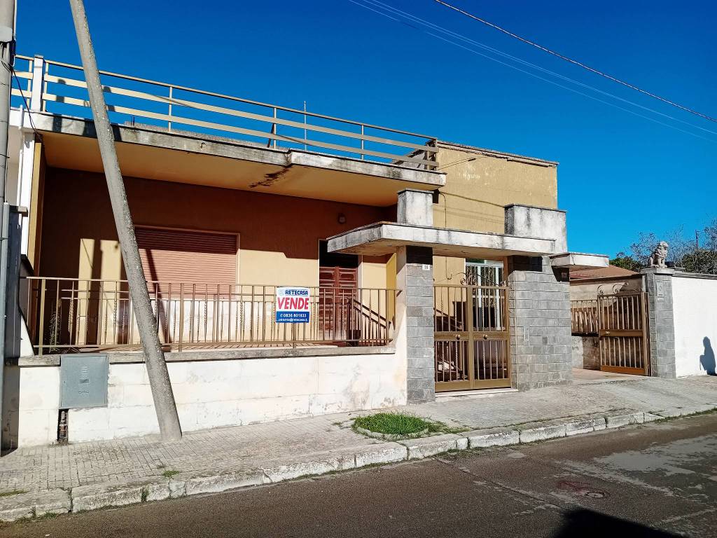 Villetta a schiera a Bagnolo del salento in Viale John Fitzgerald Kennedy, 34 - Foto 2
