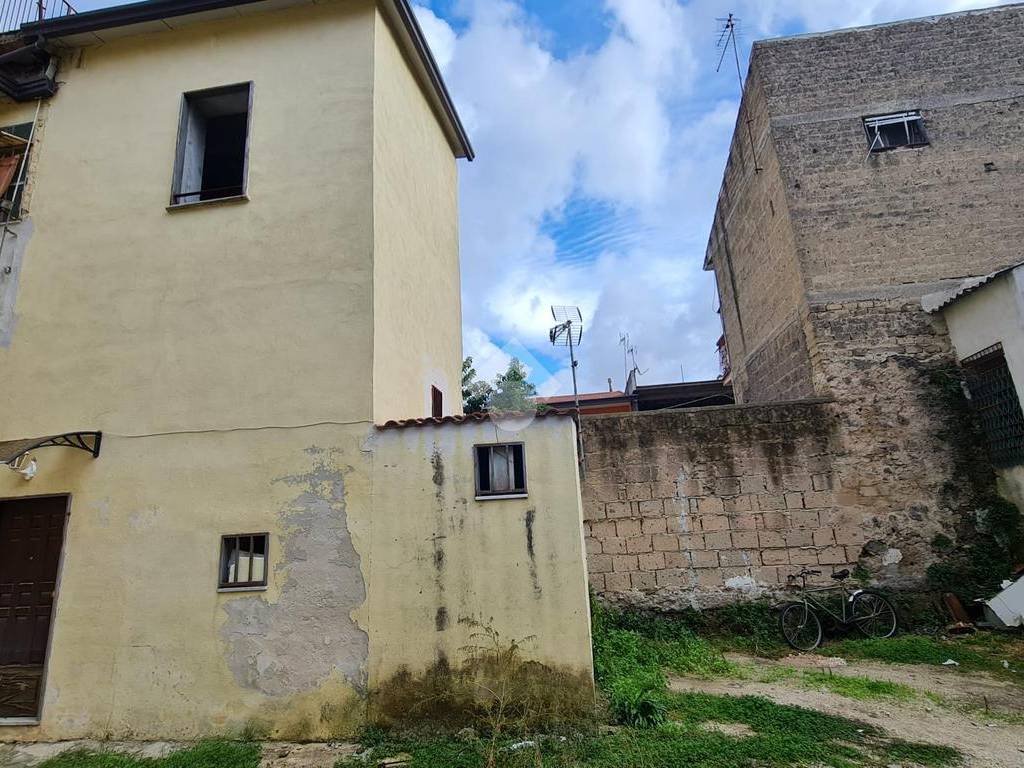 Casa indipendente a Casapulla in Via Giacomo Stroffolini, 15 - Foto 4