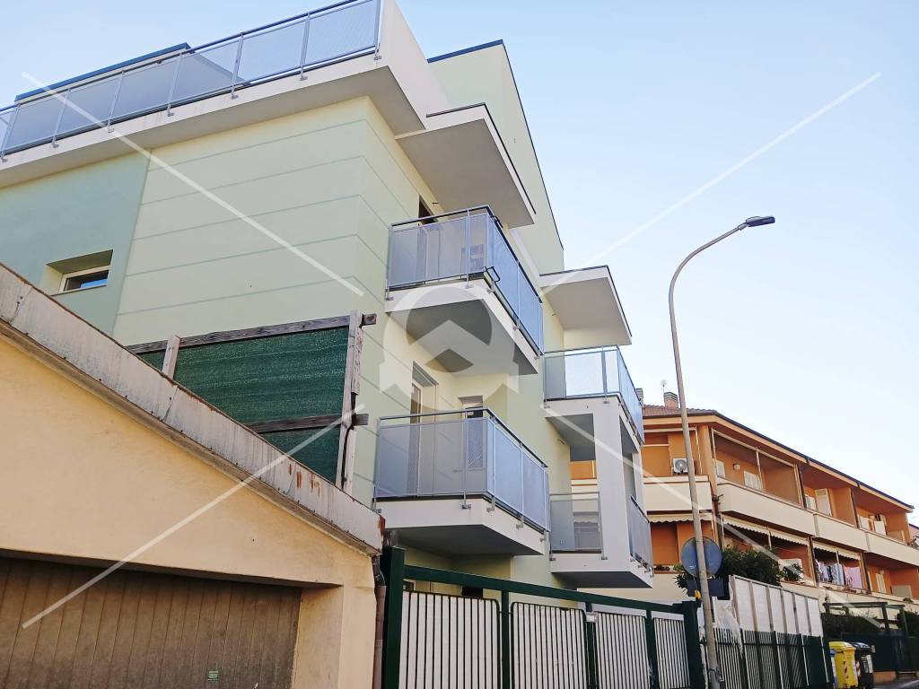 Appartamento a Loano in Via Guido Gozzano, 4 - Foto 3