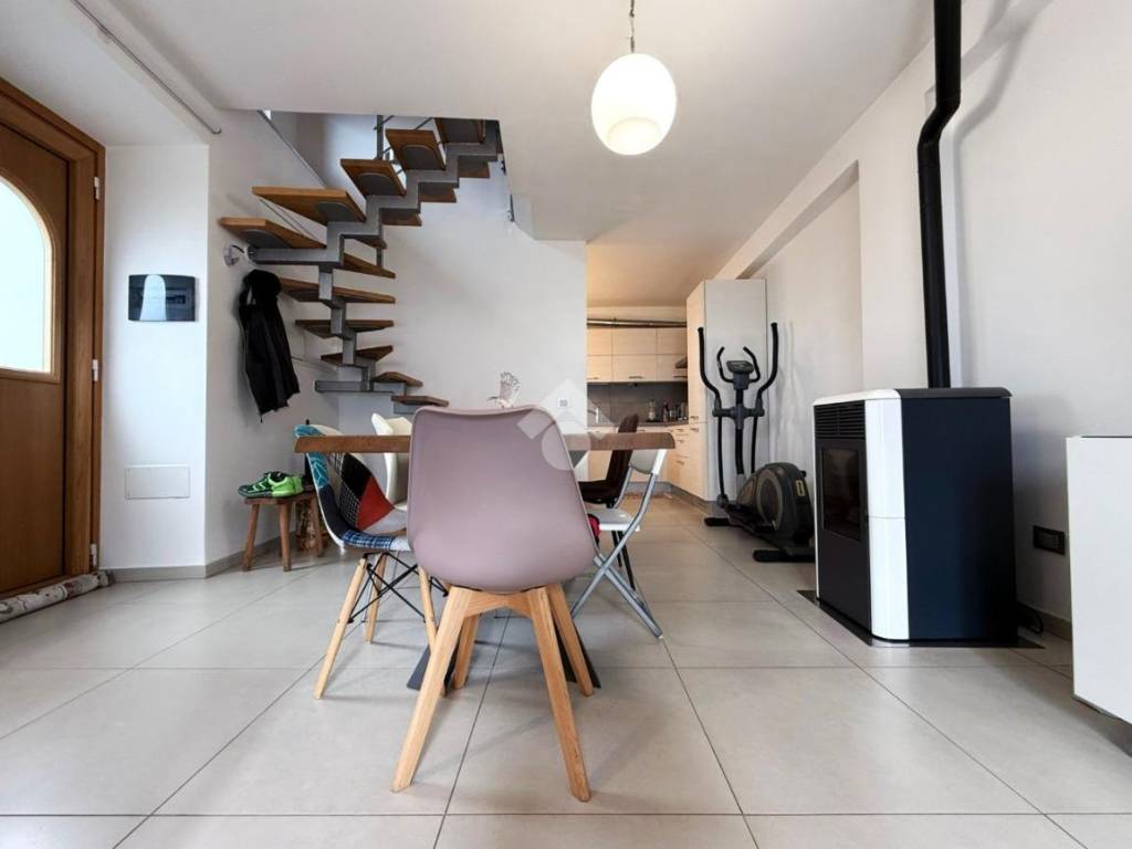 Casa indipendente a Montagna in valtellina in Via Madonnina, 380 - Foto 2