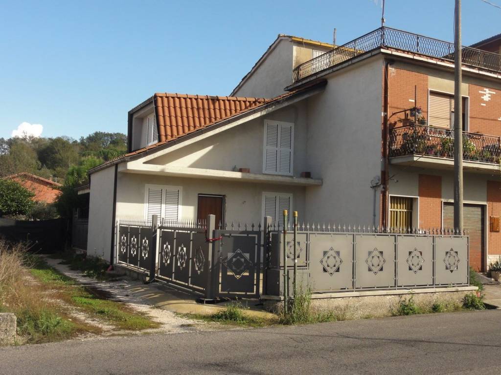 Villa a Ceccano in Via per Frosinone, 18 - Foto 3