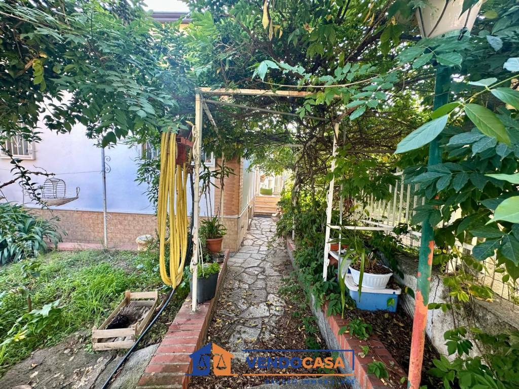 Villa a Boissano in Via Ernesto Morteo - Foto 3